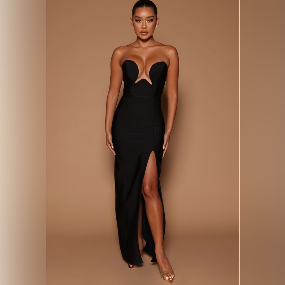 Black Bandage Maxi Dress. Women’s Large